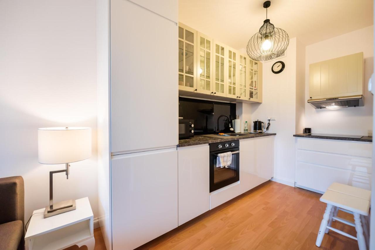 Metro Kondratowicza Velvet Apartment Варшава Экстерьер фото